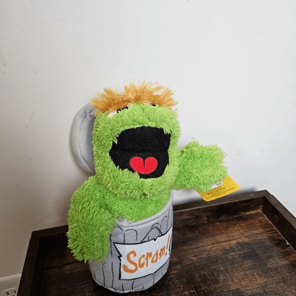 Kohl's Sesame Street Oscar the Grouch Plush Toy Scram NWT Green/Yellow One Size